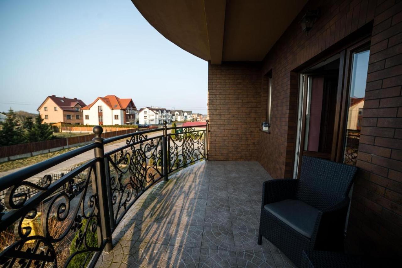 Villa Novum Leba Bagian luar foto